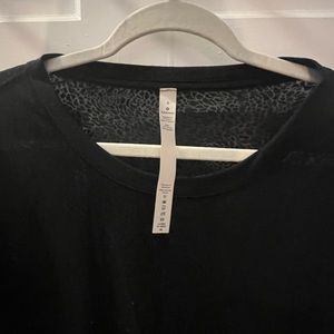 Lululemon tee